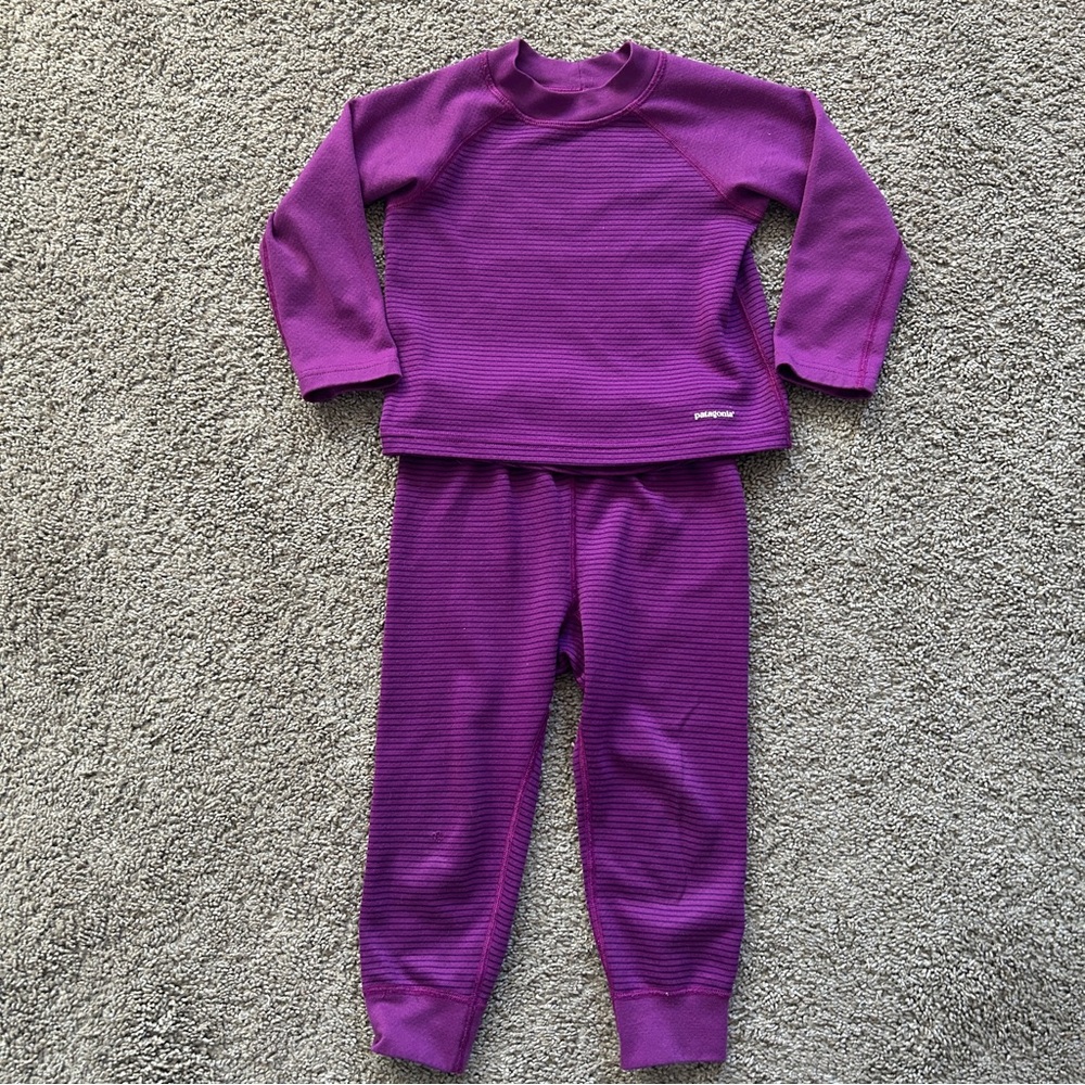 Patagonia—2 piece base layer set, purple, sz 3T